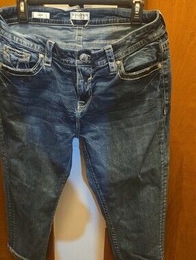 Vigoss Medium Wash Cropped Ankle Jeans